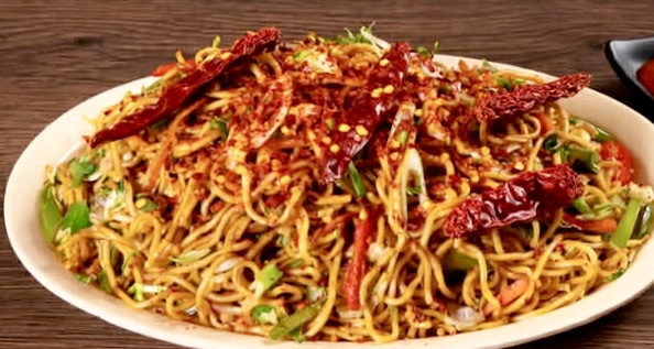 Veg Schezwen Chowmein