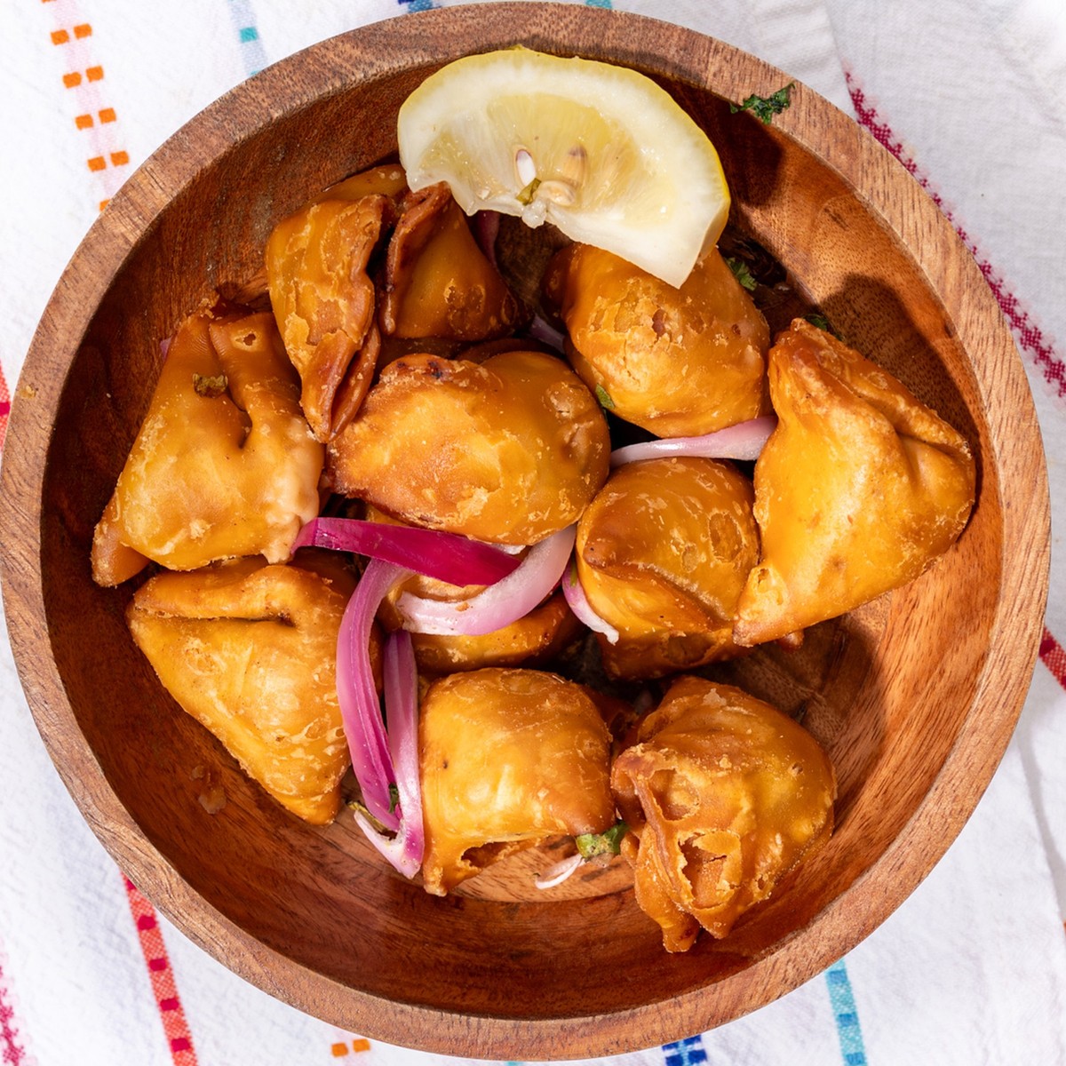 • COCKTAIL SAMOSA